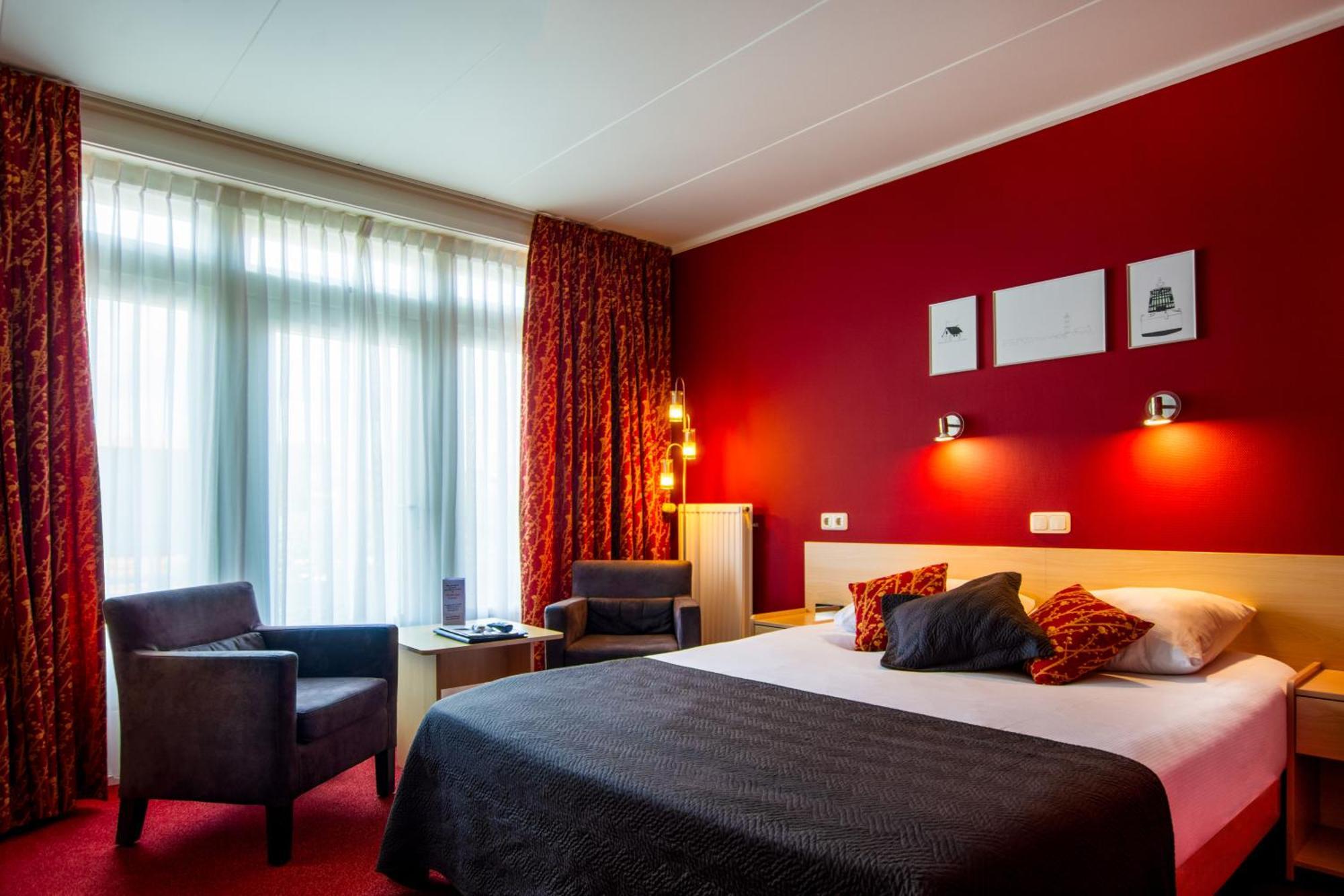 Hotel Oepkes West-Terschelling Exterior photo